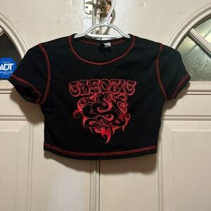 Black & Red Graphic Cropped Tee - Kids